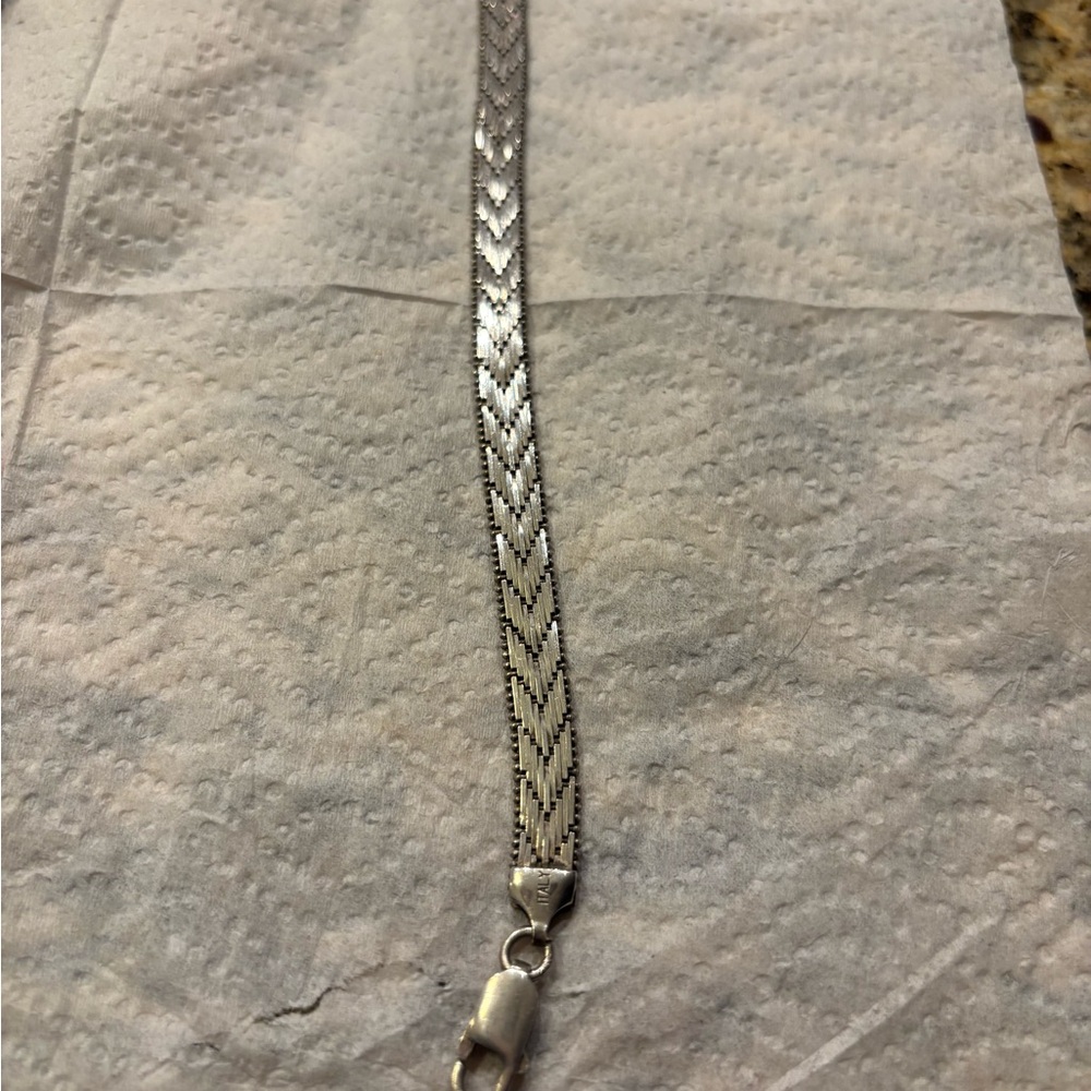 Chic Chevron Silver Bracelet